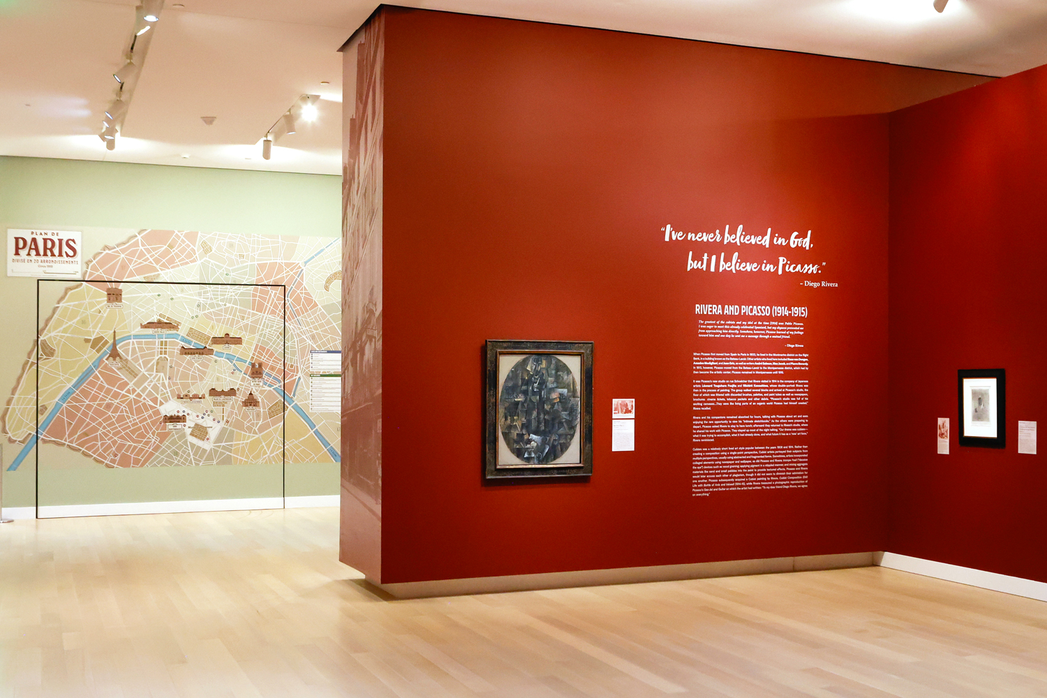 Picture of the exhibition gallery with the map in the background